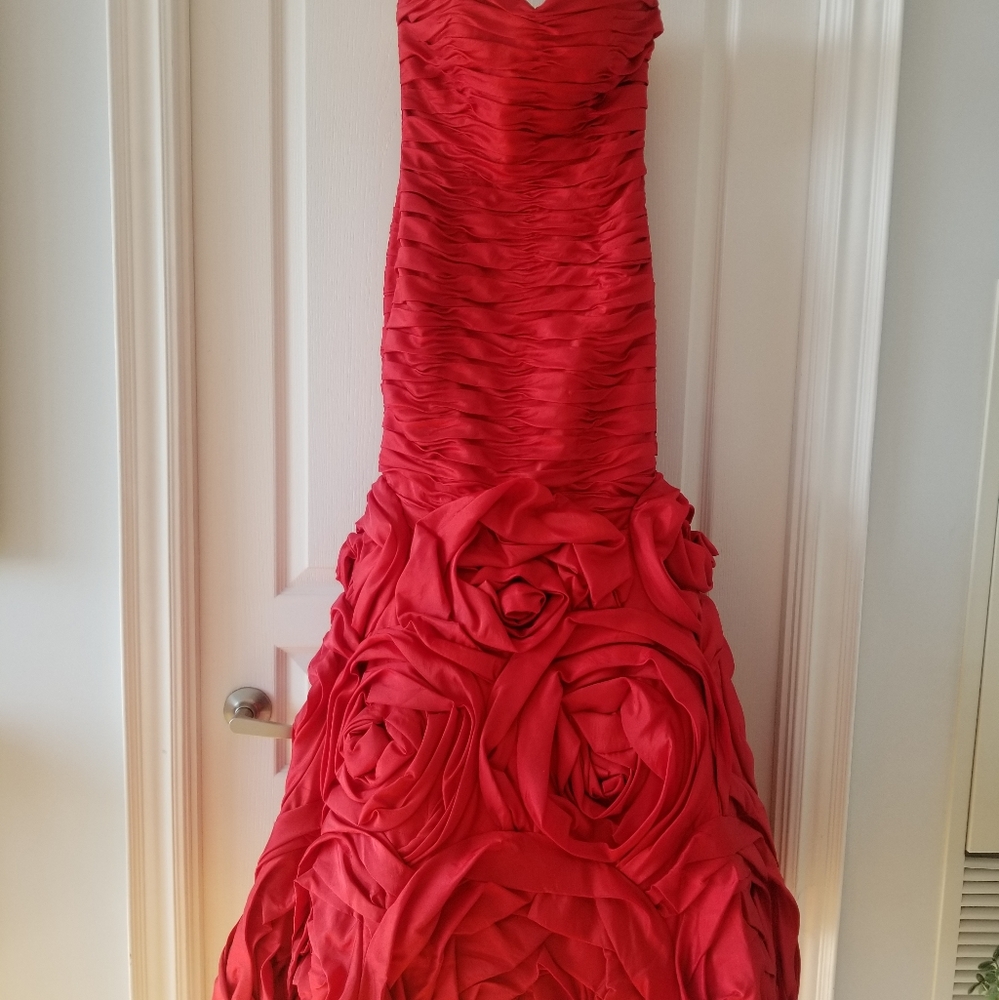 Red prom dress